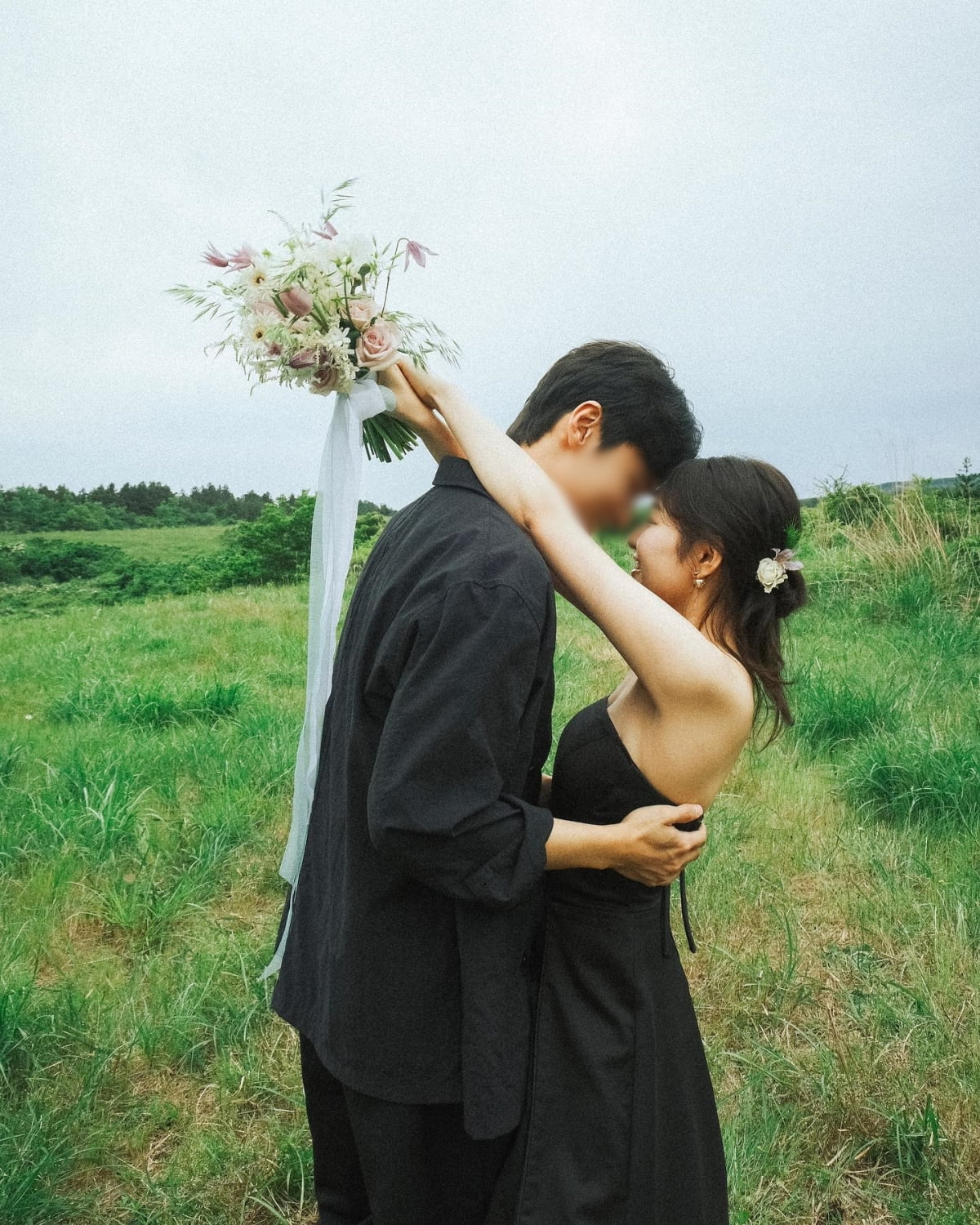 '이승기♥' 이다인 부케 받은 모델 이호연, 오늘(23일) 비연예인과 결혼