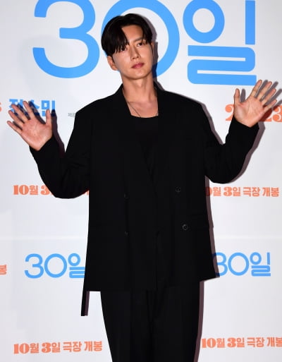 [TEN포토] 박해진 '찬란한 비주얼'