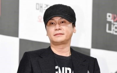 YG의 '블랙핑크 재계약' 미확정 일관…주주가치 무시하는 反ESG 경영 아닌가 [TEN스타필드]