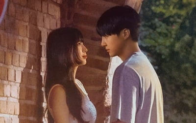 Suzy-Yang Se-jong Romance "'My Clumsy 20s', Beautiful Memories"