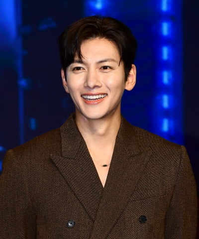 [TEN포토] 지창욱 '멋진 미소'