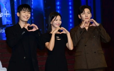 [종합] "'무빙' 잘돼서 걱정" …'언더커버' 지창욱·'보스' 위하준의 느와르 액션 '최악의 악'