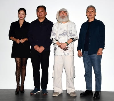 [TEN포토] 김희선-이이남-강형구-김강용 '현대 미술 거장과 함께'