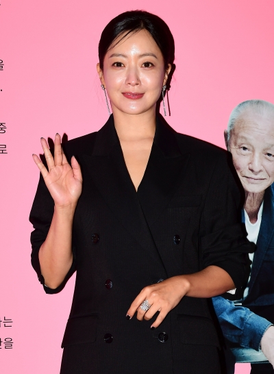 [TEN포토] 김희선 '반짝반짝 빛나는 피부'