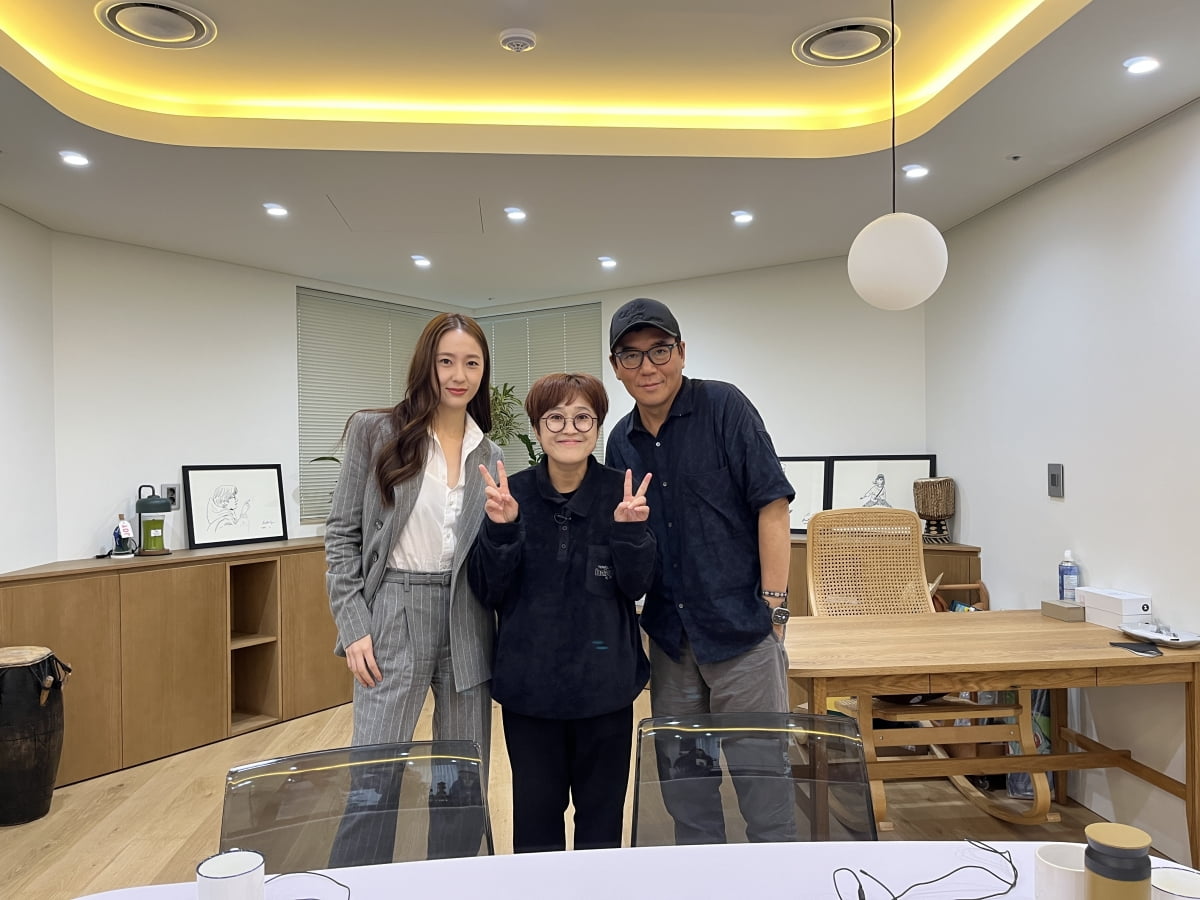 사진제공=바른손이앤에이