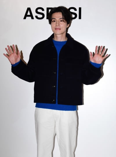 [TEN포토] 이동욱 '추석 잘 보내세요'