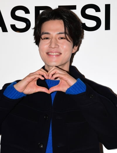 Lee Dong-wook, the autumn man who attracts attention
