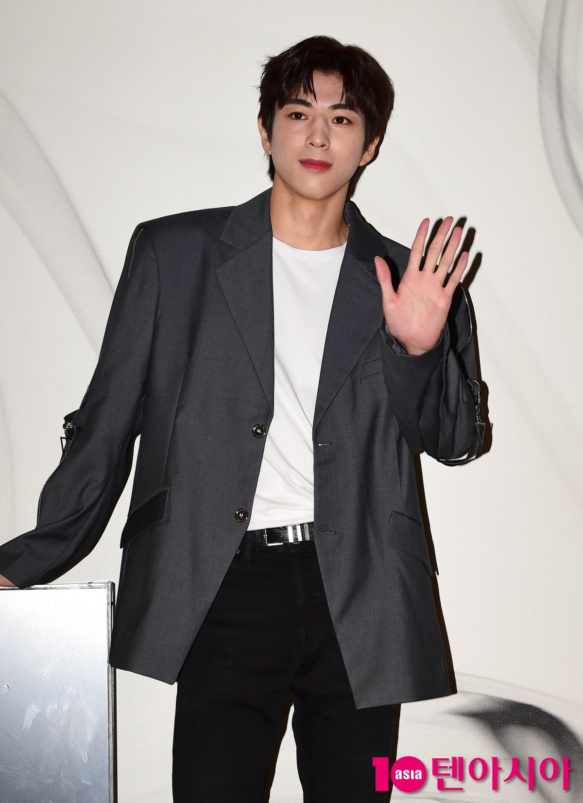 [TEN포토] 히로토 '또렷한 이목구비'
