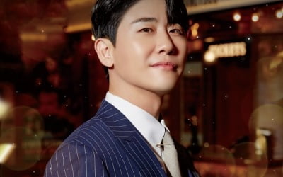 Young Tak's solo concert 'Tak Show' was aired on ChannelA as a Chuseok special