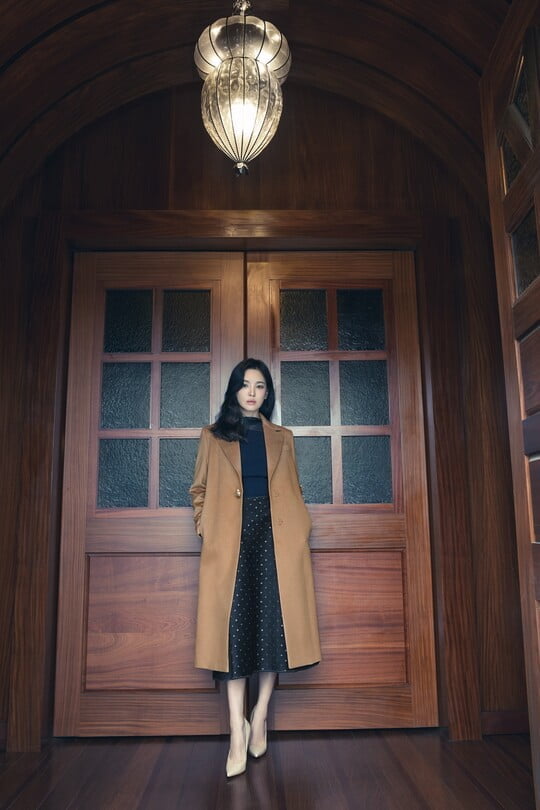 송혜교, 매일이 리즈 갱신...반할 수 밖에 없는 '고혹美'