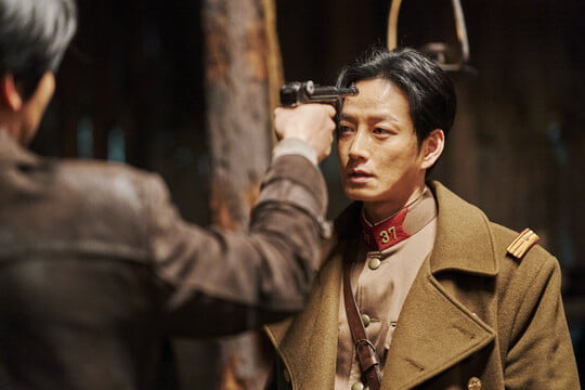 이현욱, 리얼한 일본군 연기..."너무 악독해 화나" ('도적')