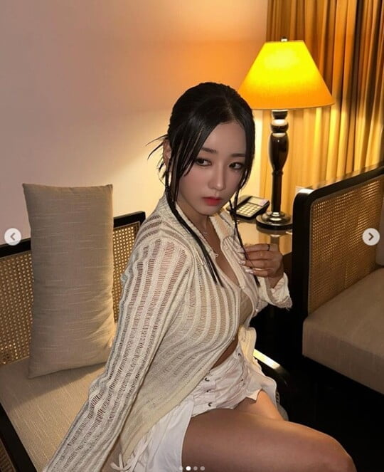 (사진=윤보미 SNS)