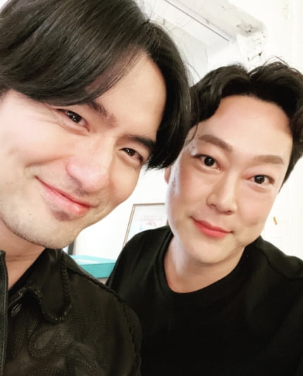 이진욱이 왜 거기서 나와? 16기 영철, 나니까상의 상상초월 인기