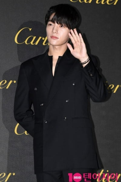 Myungsoo Kim (Infinite L) signs exclusive contract with Luke Media