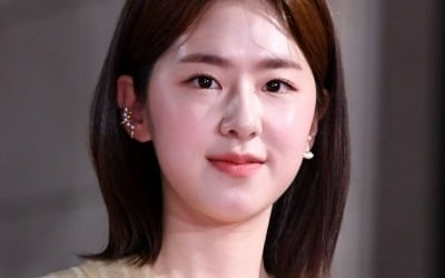 Park Hye-soo denies allegations of school violence, "My position remains unchanged, and I will do my best to correct the lies."