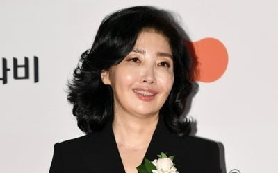 여에스더 "성형 안 했다, 우울증 극복 위해 티나지 않게 시술" [종합]