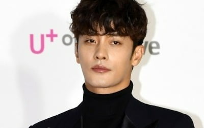 1000대 1 뚫고 데뷔했는데…성훈, 박은빈과 경쟁서 '연기력 논란' 꼬리표 뗄까 [TEN피플]