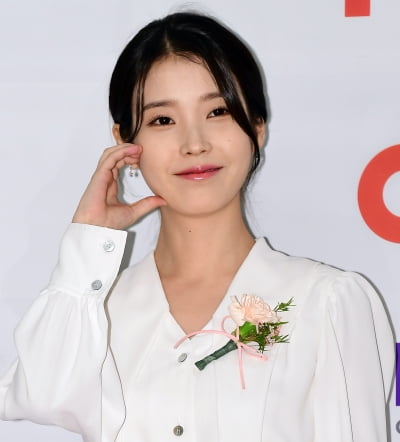 IU, No. 1 female singer who wants to give candy as a gift on White Day