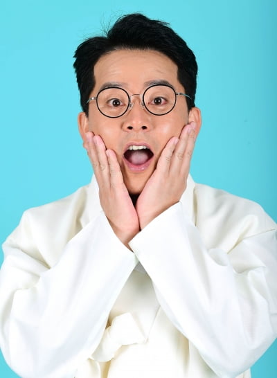 Kim Jun-ho "Kim Ji-min and Kim Jun-ho are both handsome men and good women."