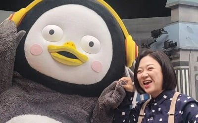 Kim Sook met Pengsoo who came to visit
