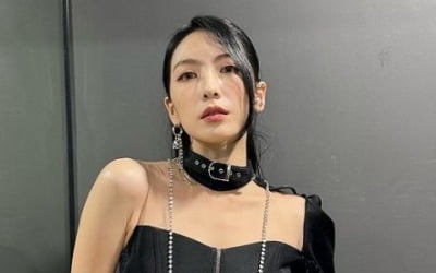 Kang Ji-young, the youngest member's unexpected charisma