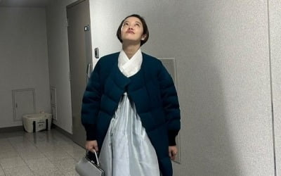 Hwang Bo-ra, wearing Hanbok, was scolded by her agency's representative
