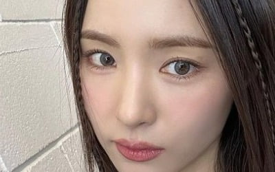 Shin Se-kyung, innocent Se-kyung with colored lenses