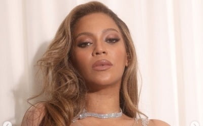 Beyonce withdraws support for homosexuality for 30 billion won?