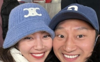 A sweet photo with Son Dam-bi and Lee Gyu-hyuk