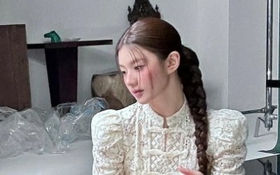 Go Yoon-jung, beauty that shines more than flashy luxury goods