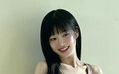 Yubi Lee, clear abs revealed on innerwear