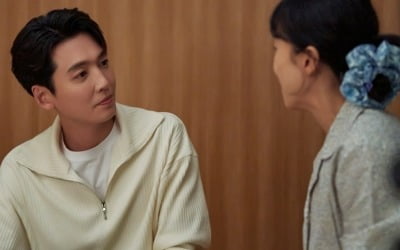 The reason Jeon Do-yeon and Jung Kyung-ho are not uncomfortable with the 'one-hit scandal'