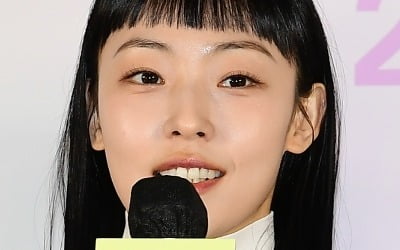 Jeon So-ni, “I contacted director Min Yong-geun and said, 'But, director.'”