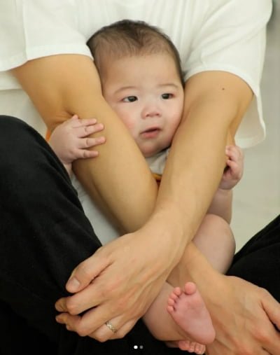 Hong Hyun-hee, Jay's knee was stolen by a shooting star