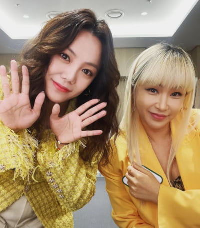Go Eun-ah and Bae Yoon-jung, the friendship of strong sisters