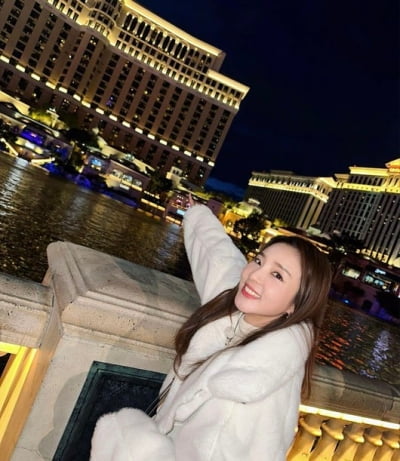 Sandara Park, gorgeous beauty embroidered in the night sky