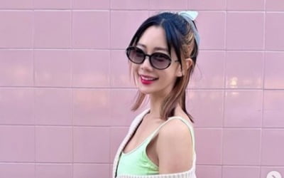 Clara, her current state of leisure after returning to her bright smile routine in LA