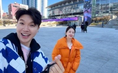 Da-ye Kim, Park Soo-hong and abandoned animal volunteer work