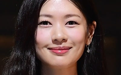 Jeong So-min "My long-time dream came true with 'Shakespeare in Love'"
