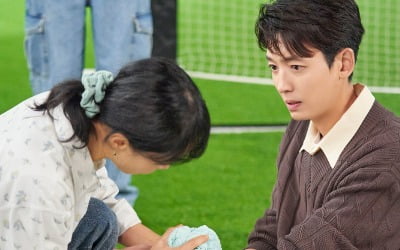 Jung Kyung-ho, who fell in love with Jeon Do-yeon, romance signal