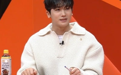 Park Hyung-sik, “He's very affectionate. He kisses his father on the cheek, not the mouth.”