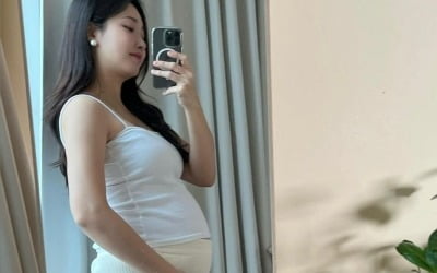 Choi Hee, as she gets closer to giving birth, she is playing and resting during prenatal education.