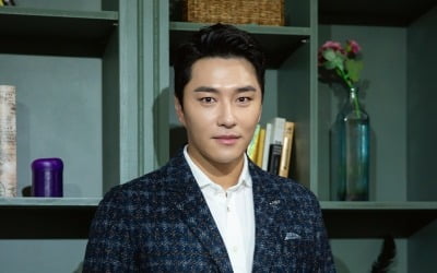 'Hero' Min Woo-hyuk “20-year process to become a musical actor”