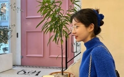 Seohyun, even with casual clothes, she looks this good