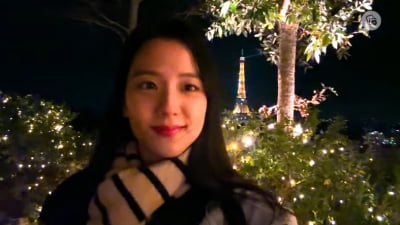 Blackpink Jisoo, possessed by Rosé enthusiast in Montmartre