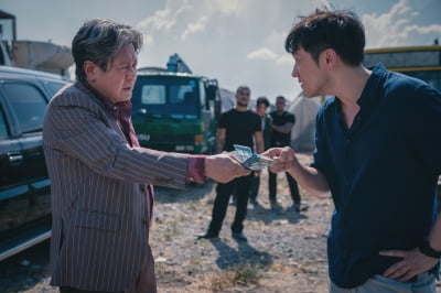 Choi Min-sik's life threatened by 'hateable' Heo Seong-tae