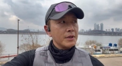 Jin Tae-hyun runs a 25km donation marathon