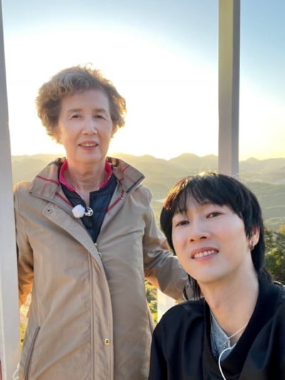 Jang Woo-hyuk, sobbing at the words, “You just have to live well”