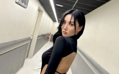 Hwasa, charisma revealed through unique fashion sense