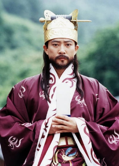 Choi Soo-jong returns to historical drama 'Sageuk King' after 10 years